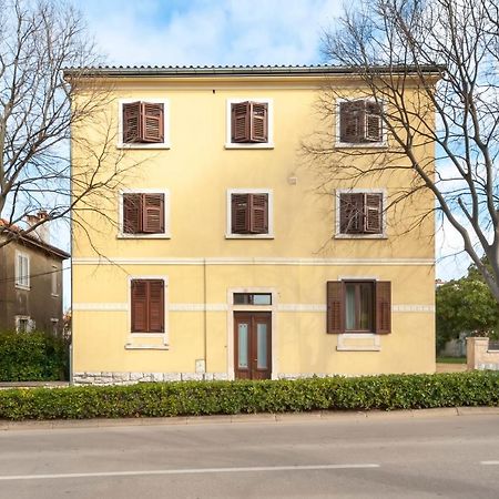 Apartment Roze Ровинь Экстерьер фото
