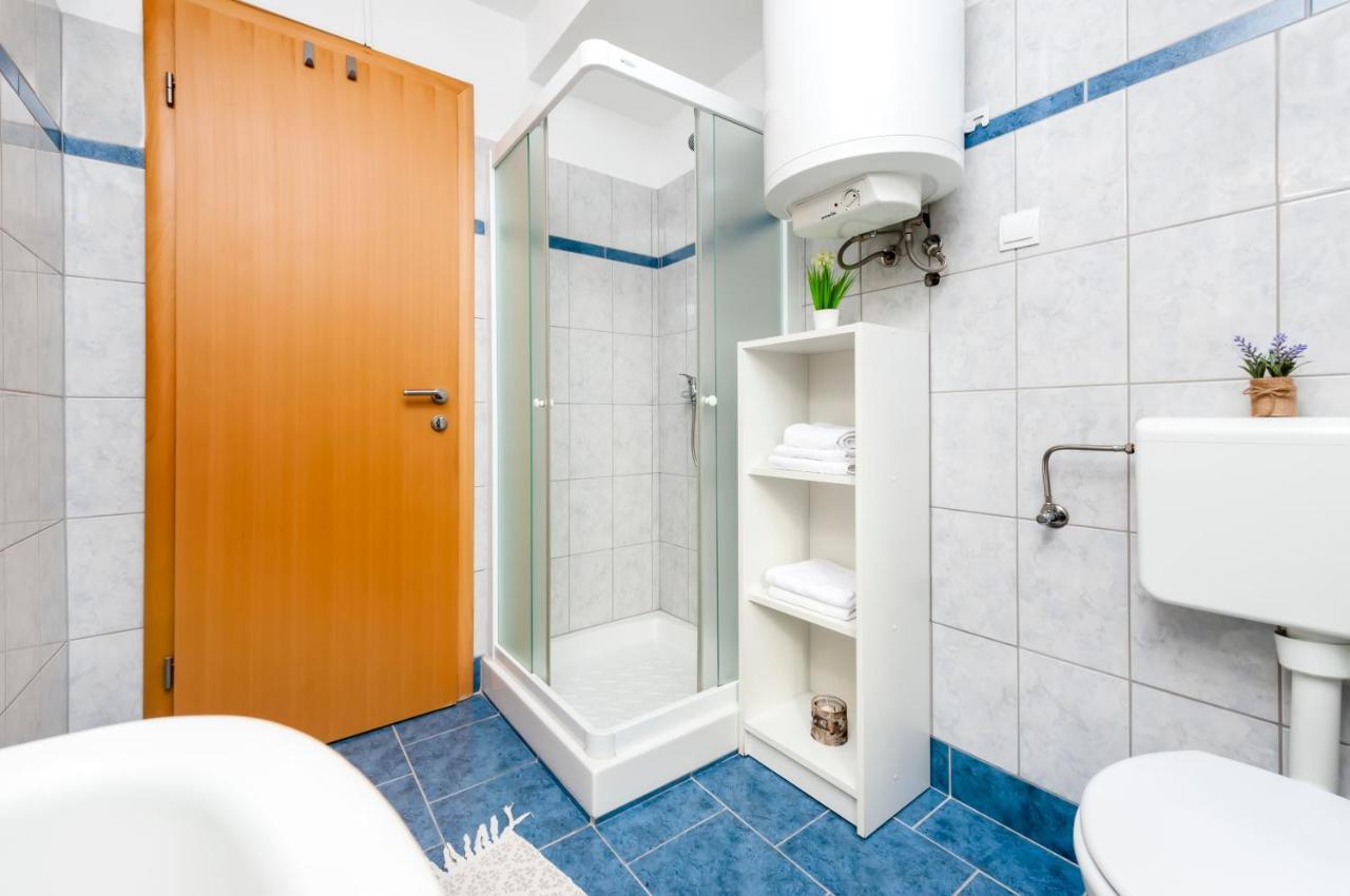 Apartment Roze Ровинь Экстерьер фото